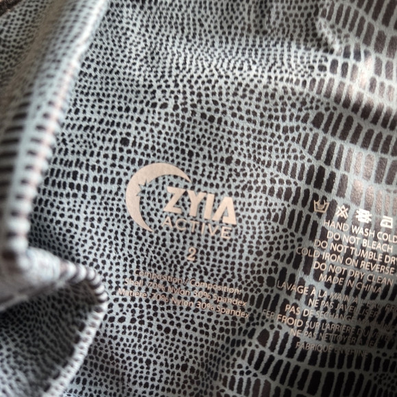 NEW Zyia Active Leggings Blue Python Snake Skin Spandex Workout Athletic Size 2 - Picture 6 of 7